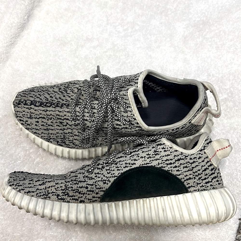 Yeezy boost turtle doves women’s size 7